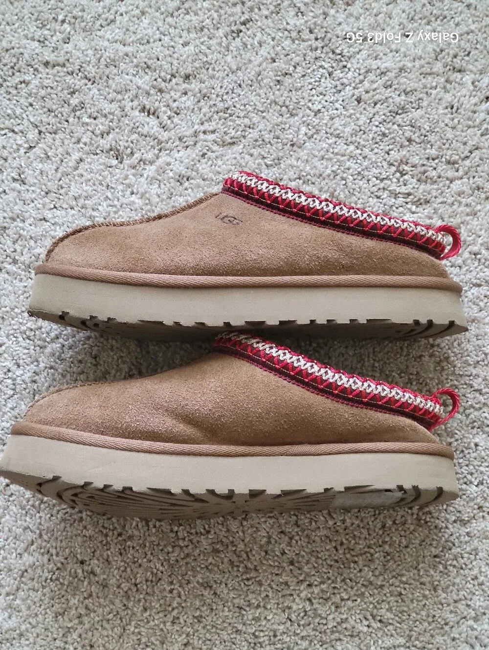 ❤️EUC❤️ UGG Girls Tasman II Chestnut Slippers with Red Trim